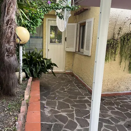 La Casa Di Iole Apartment *