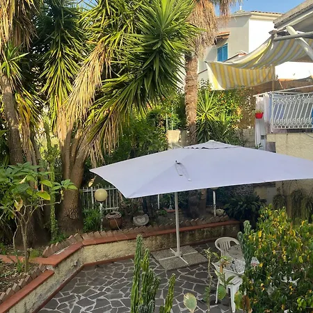 La Casa Di Iole Apartment